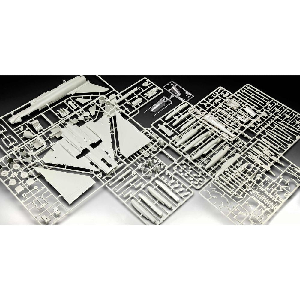 Revell 03753 Eurofighter Typhoon FGR.4 MOGGY Display Team 1:48 Model Kit