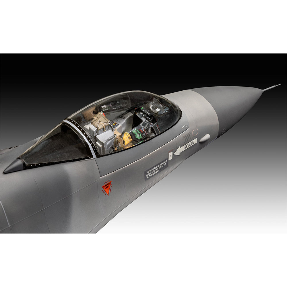 Revell 03802 F-16 Falcon 50th Anniversary 1:32 Model Kit
