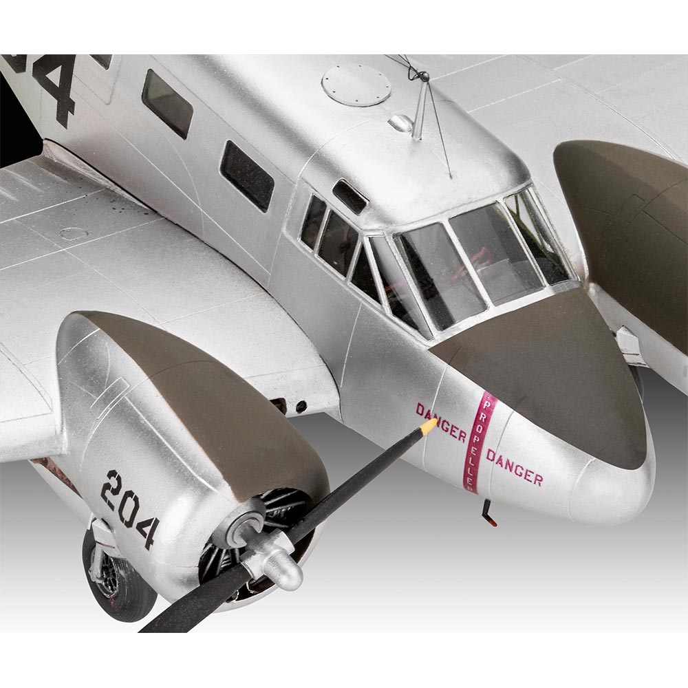 Revell 03811 Beechcraft Model 18 1:48 Model Kit