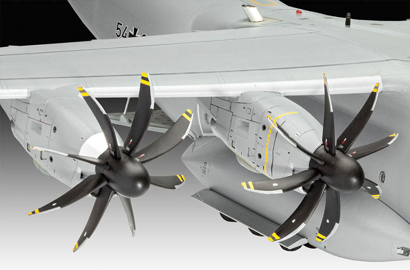 REVELL Airbus A400M 'ATLAS' Luftwaffe 1:72 Aircraft Model Kit 03929