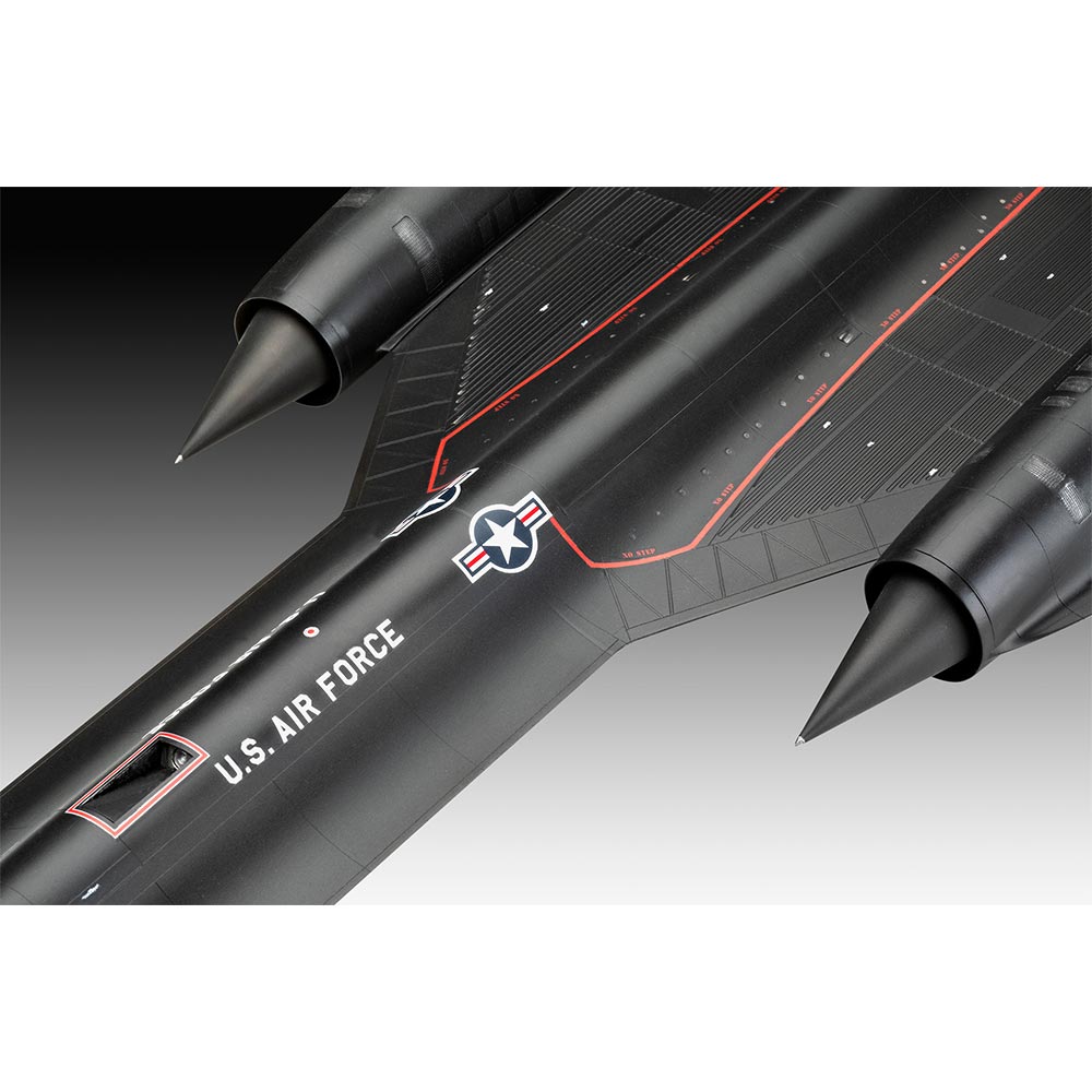 Revell 04967 Lockheed SR-71 Blackbird 1:48 Plastic Model Kit