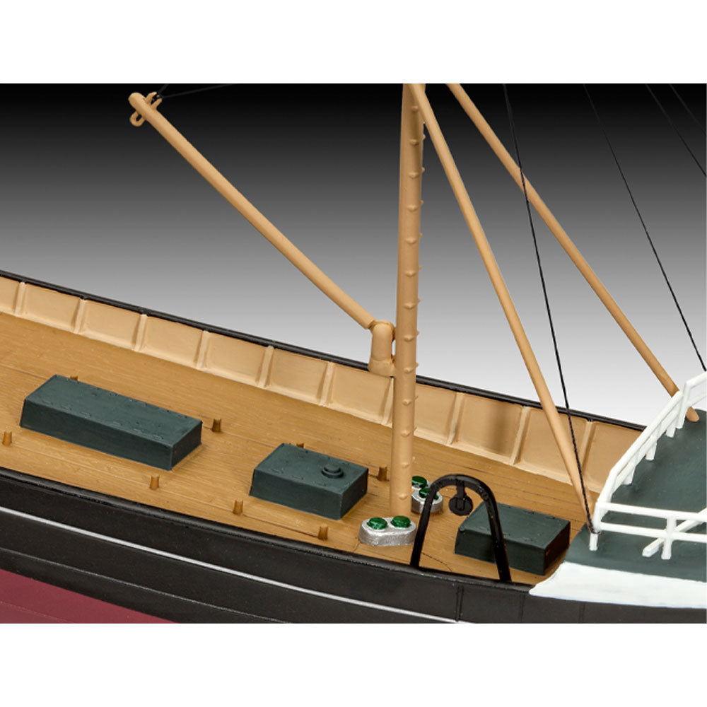 REVELL Northsea Fishing Trawler 1:142 Ship Model Kit 05204