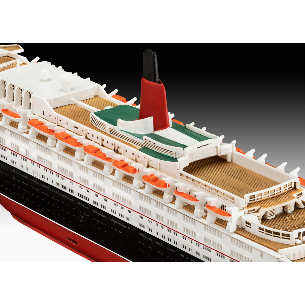 Revell 05806 Queen Elizabeth II 1:1200 Model Kit