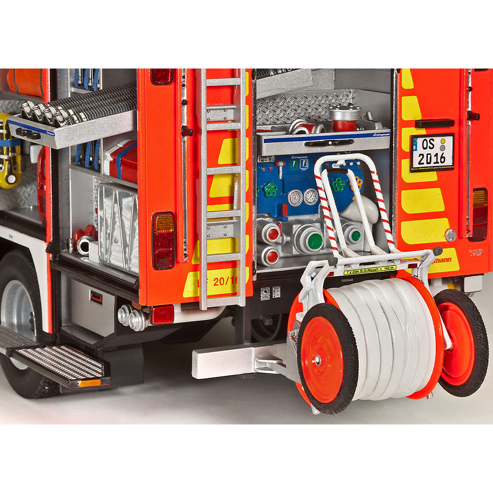 Revell 07404 Schlingmann LF 20/16 Fire Engine Truck 1:24 Model Kit