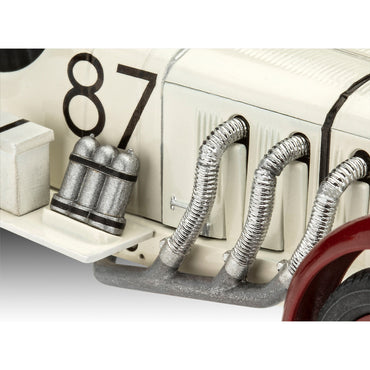 Revell 07737 Mercedes-Benz SSKL 1:32 Model Kit