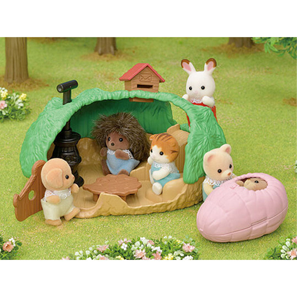 SYLVANIAN Families Baby Hedgehog Hideout 5453