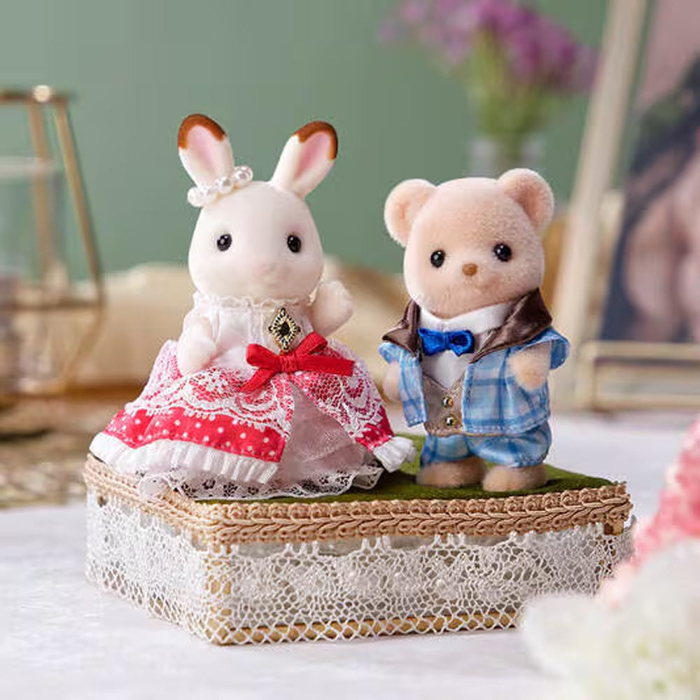 Sylvanian Families Anniversary Friends Set - Freya & Theo 5843