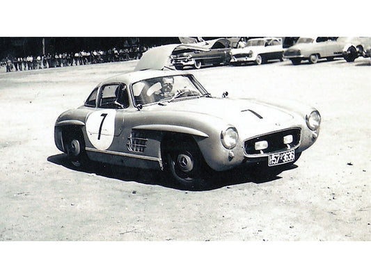 SCX Mercedes-Benz 300 SL Coupe 24hr Le Mans '56 SCXU10568 1:32