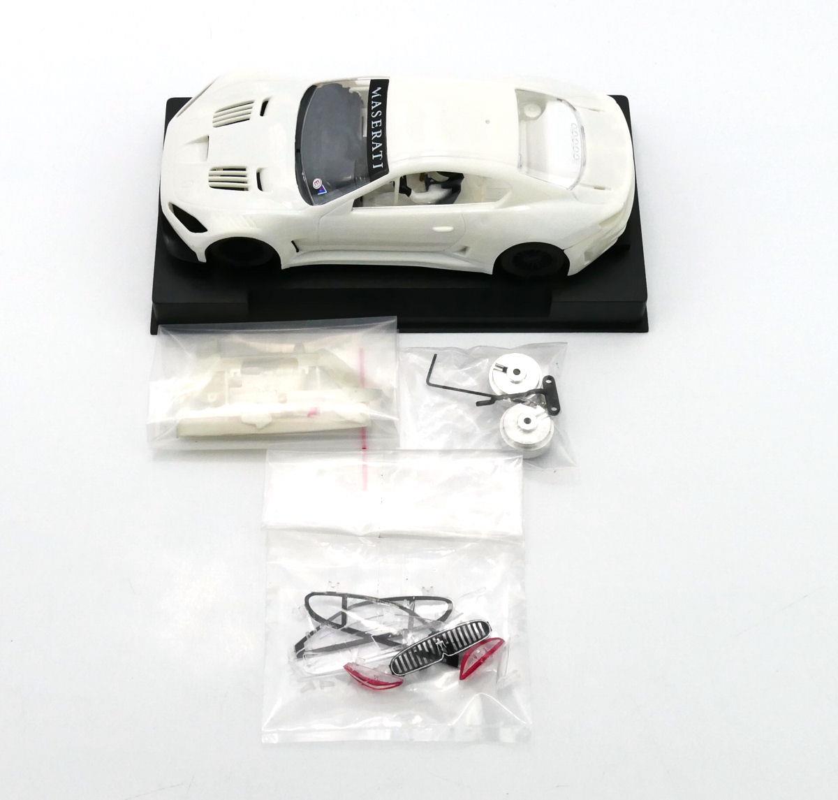Slot It Maserati MC GT3 White Kit Pre-Painted with Parts 1:32 CA43Z