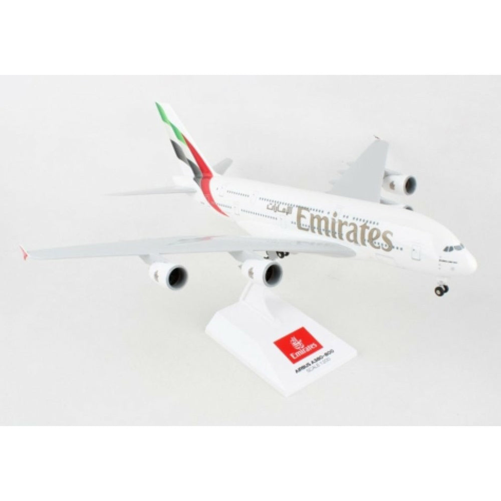 Sky Marks SKR1135 Emirates A380 New Livery w/Gear 1:200 Plastic Model Plane