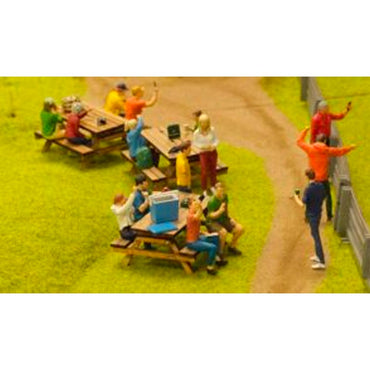 SLOT TRACK SCENICS DP3 Spectator Diorama Set Pack 3 - for Scalextric Slot Layout