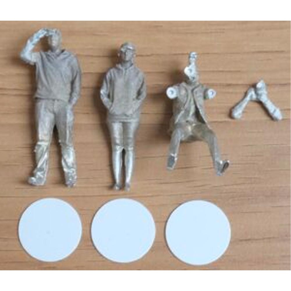 SLOT TRACK SCENICS Fig. 24 3x Standing Spectator Pack A - for Scalextric Layout