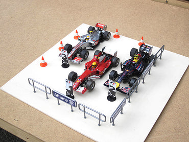 SLOT TRACK SCENICS PL/PF Parc Ferme Set - for Scalextric