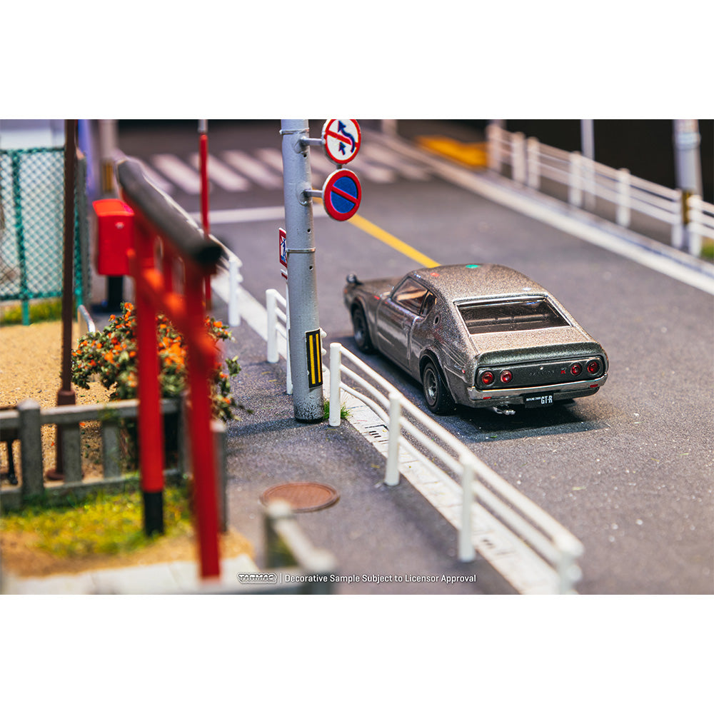Tarmac Works Nissan Skyline 2000GT-R (KPGC110) Silver 1:64 Diecast Model 087