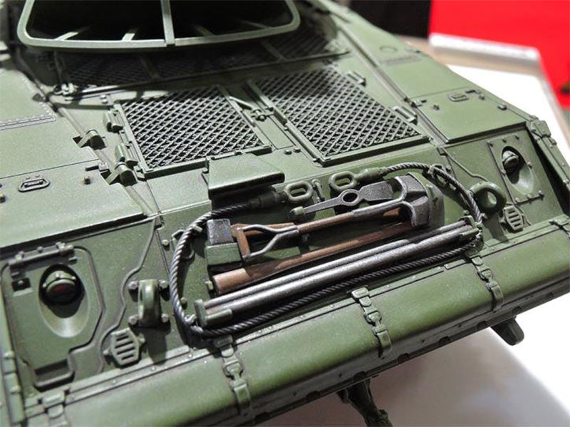 TAMIYA 35365 Sheridan M551 Vietnam 1:35 Tank Model Kit