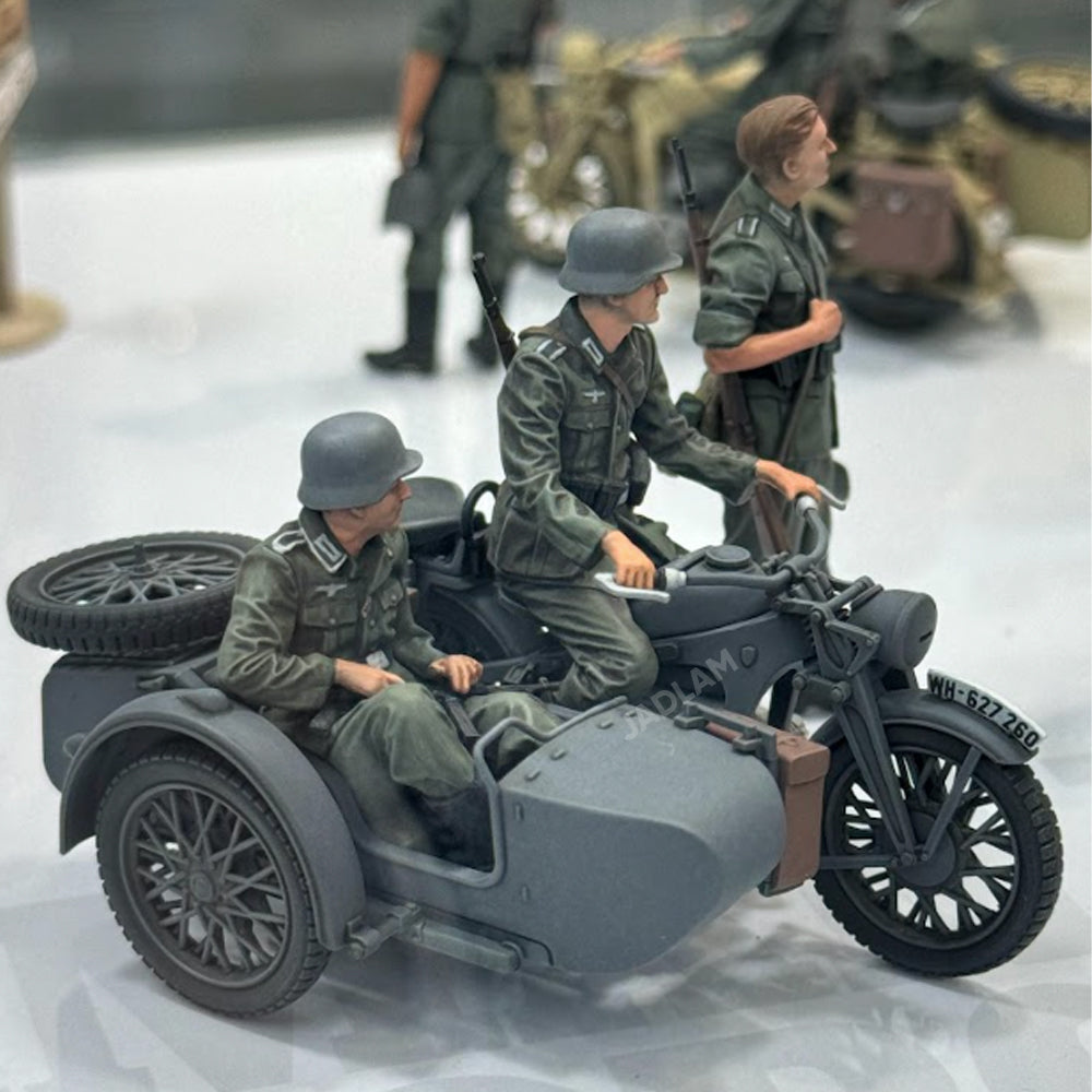 Tamiya 35384 KS600 & Sidecar 1:35 Model Kit