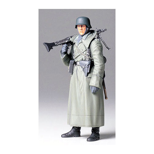 TAMIYA 36306 Ger. Machine Gunner (Greatcoat) 1:16 Military Model Kit