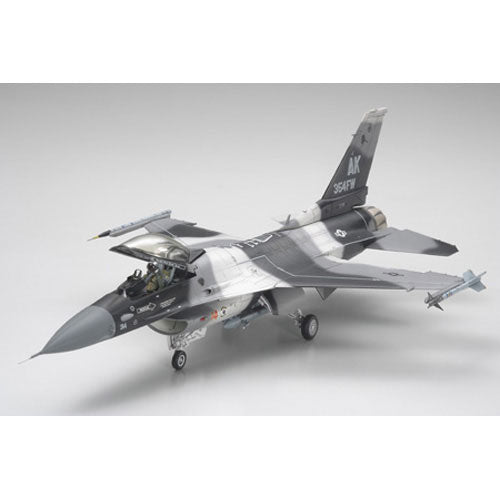 TAMIYA 61106 F-16C/N Aggressor 1:48 Model Aircraft Kit