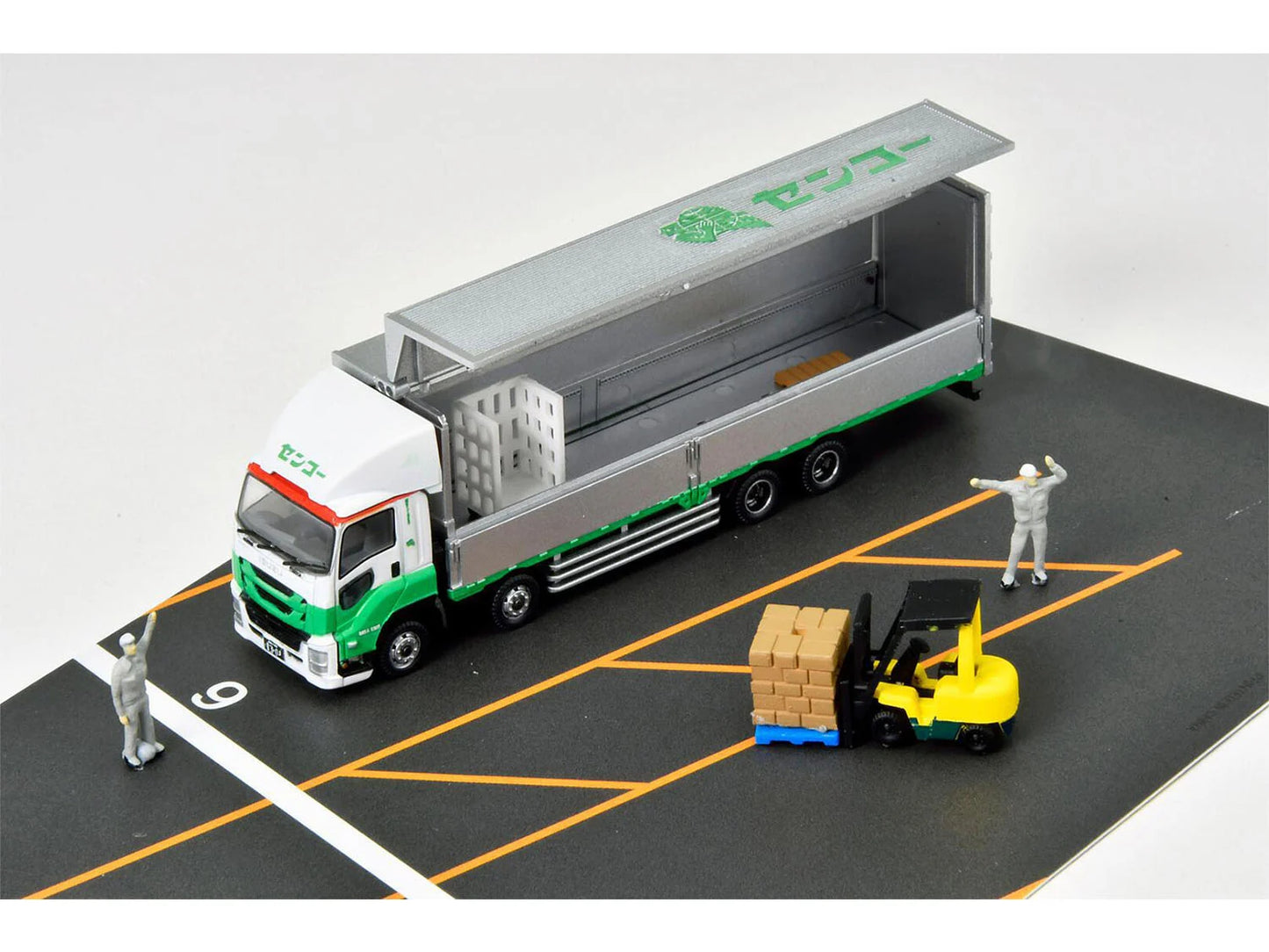 Tomytec 33132 Isuzu Giga Logistics Set F N Gauge