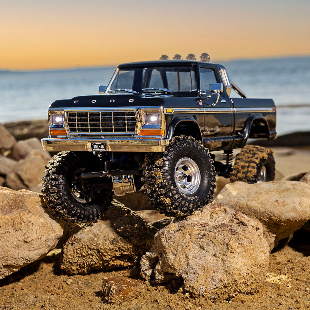 Traxxas TRX-4M Ford F-150 High Trail 1:18 RTR 4x4 RC Scale Crawler - Black
