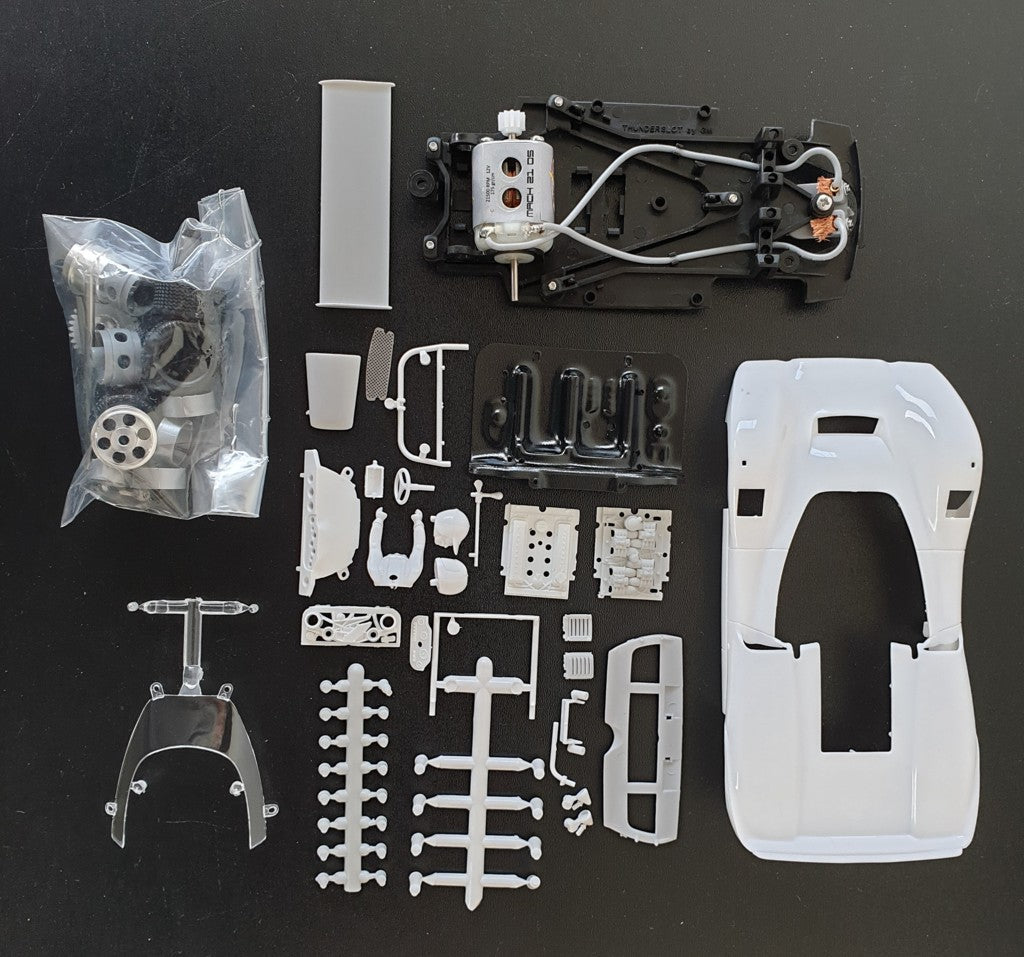 Thunderslot CA003KS-W McLaren M6A White Body Kit 1:32