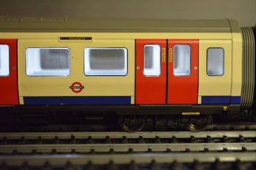 Train Tech Automatic Coach Lighting London Underground S Stock (1) CL51 OO Gauge