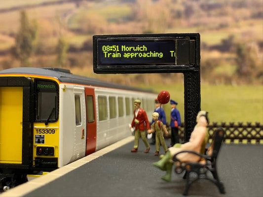 Train Tech Smart Screen Housing (RH Post) OO Gauge TTSE2