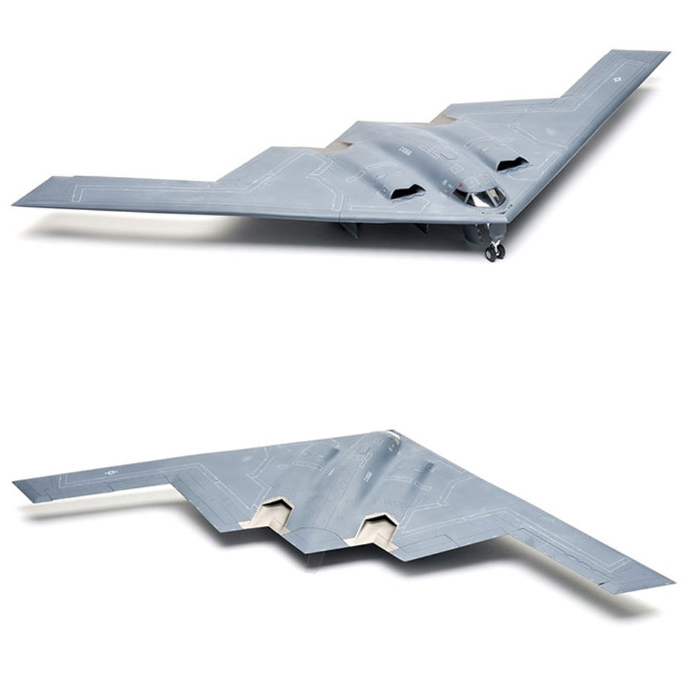 ModelCollect UA72214 USAF B-2A Spirit Stealth Bomber w/AGM-158 1:72 Model Kit