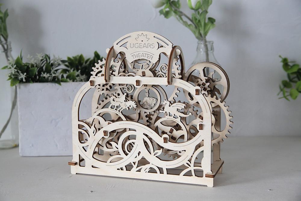 UGEARS Theater Mechanical Wooden Model Kit 70002