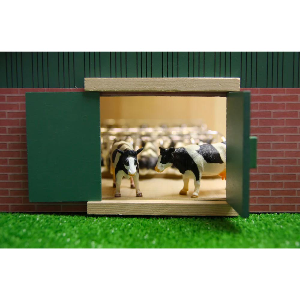 Kids Globe Wooden Cattle & Machinery Shed Farm Toy 1:32 Wood Building