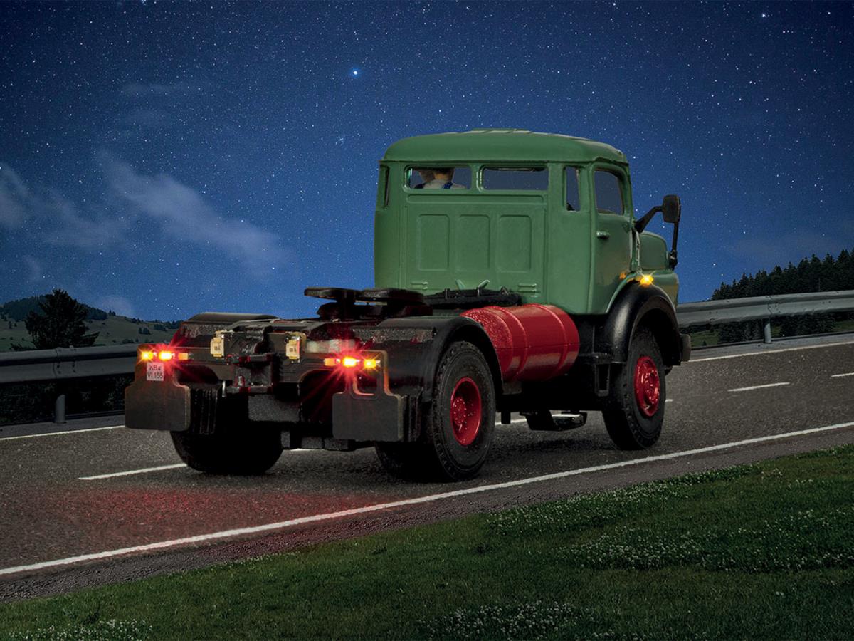 Viessmann CarMotion MB Round Bonnet 1624 2 Axle Truck VN8155 HO Gauge