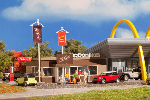 Vollmer 43636 McDonalds McCafe with Interior and Accessories Kit HO