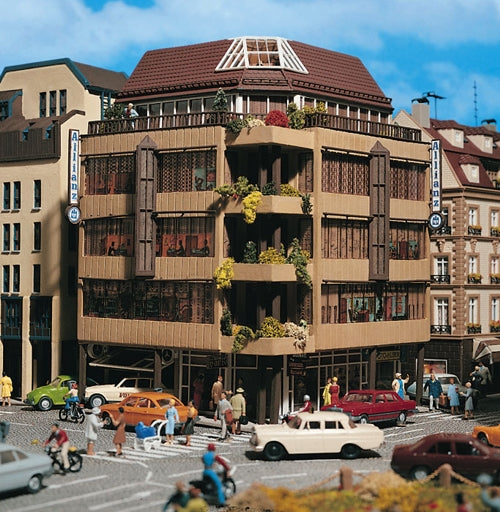 Vollmer 43800 City Modern Corner House Kit HO