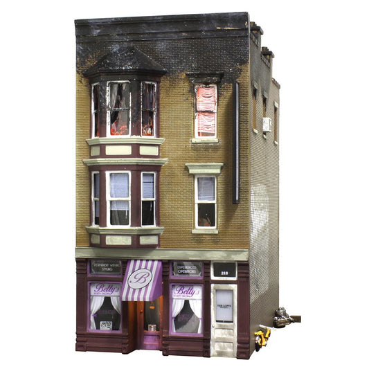 Woodland Scenics BR5051 HO Betty's Burning Building HO Gauge