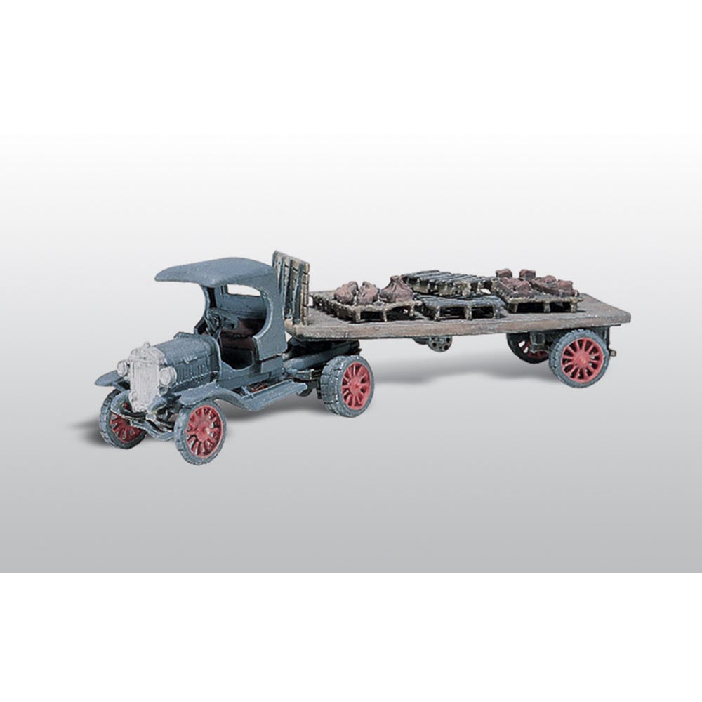 Woodland Scenics D244 Flatbed &Tractor(Diamond T) HO Gauge