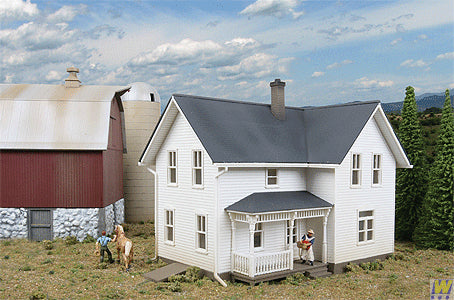 Walthers Cornerstone Lancaster Farmhouse Building Kit HO Gauge WH933-3333