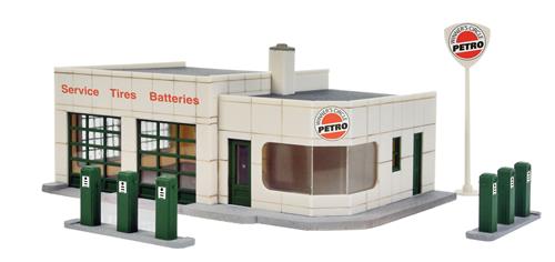 Walthers Cornerstone Winners Circle Petrol Station Building Kit HO Gauge WH933-3479