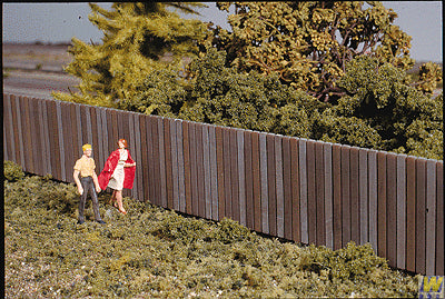 Walthers Cornerstone Wooden Fencing 113cm Building Kit HO Gauge WH933-3521