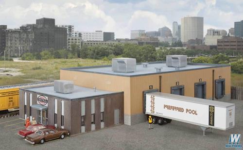 Walthers Cornerstone Central Beverage Distributors with Office Annex Building Kit N Gauge WH933-3861