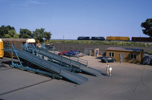 Walthers Cornerstone Automobile Transloading Terminal Building Kit HO Gauge WH933-4144