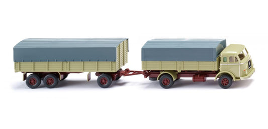 Wiking Henschel Flatbed Road Train 1955-61 WK041702 HO Gauge