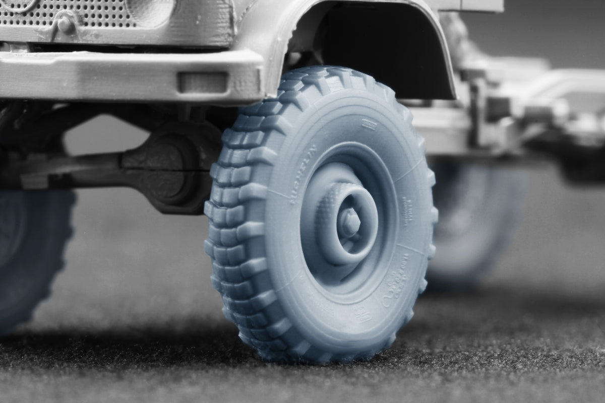 ScaleX Unimog S 404 X 11.00R20 Weighted Wheel Set 1:72 Model Kits WM-72019W
