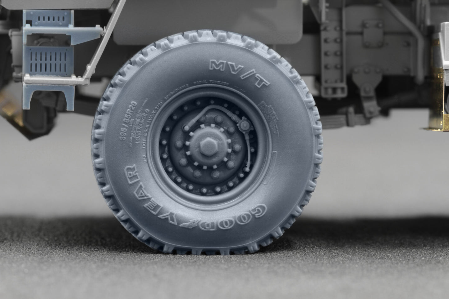 ScaleX HIMARS CTIS Weighted Wheel Set For Foreart 1:35 Model Kits