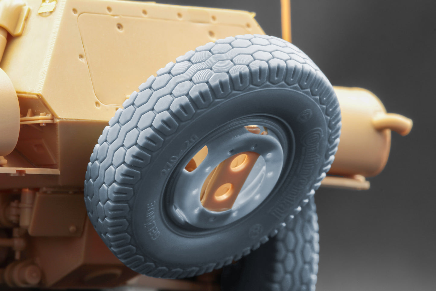 ScaleX Sd.Kfz. 234 Puma v1 Ordinary Wheel Set For 1:35 Model Kits