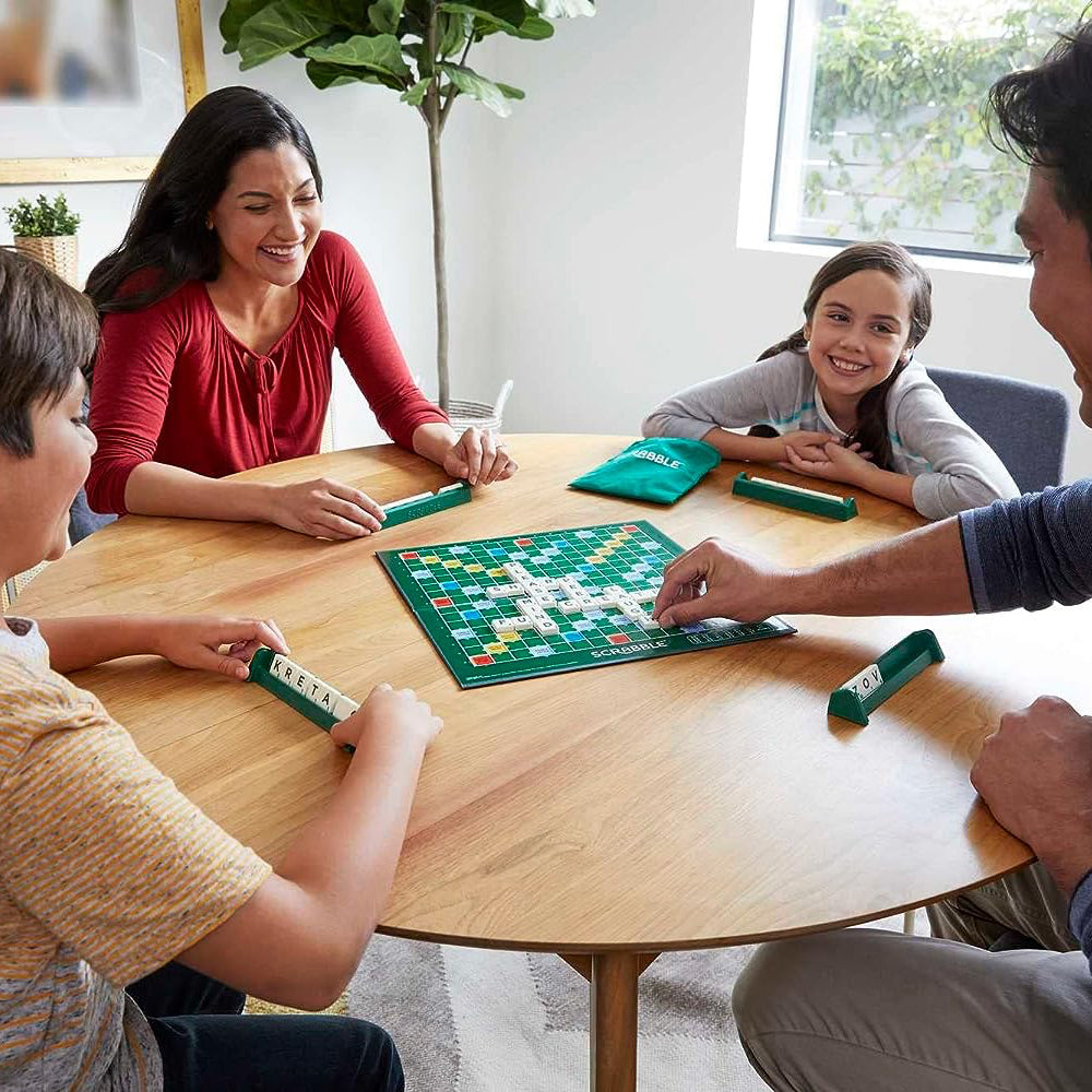 Scrabble - Classic Family Word Game 2-4 Players, Age 10+ - Mattel