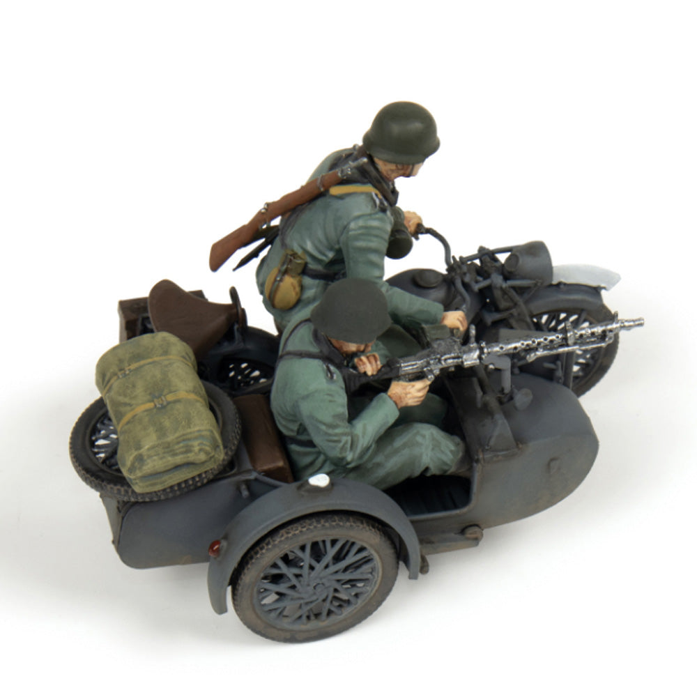 Zvezda 3717 German WWII Zuendapp K800 Motorcycle w/Sidecar & Crew 1:35 Model Kit