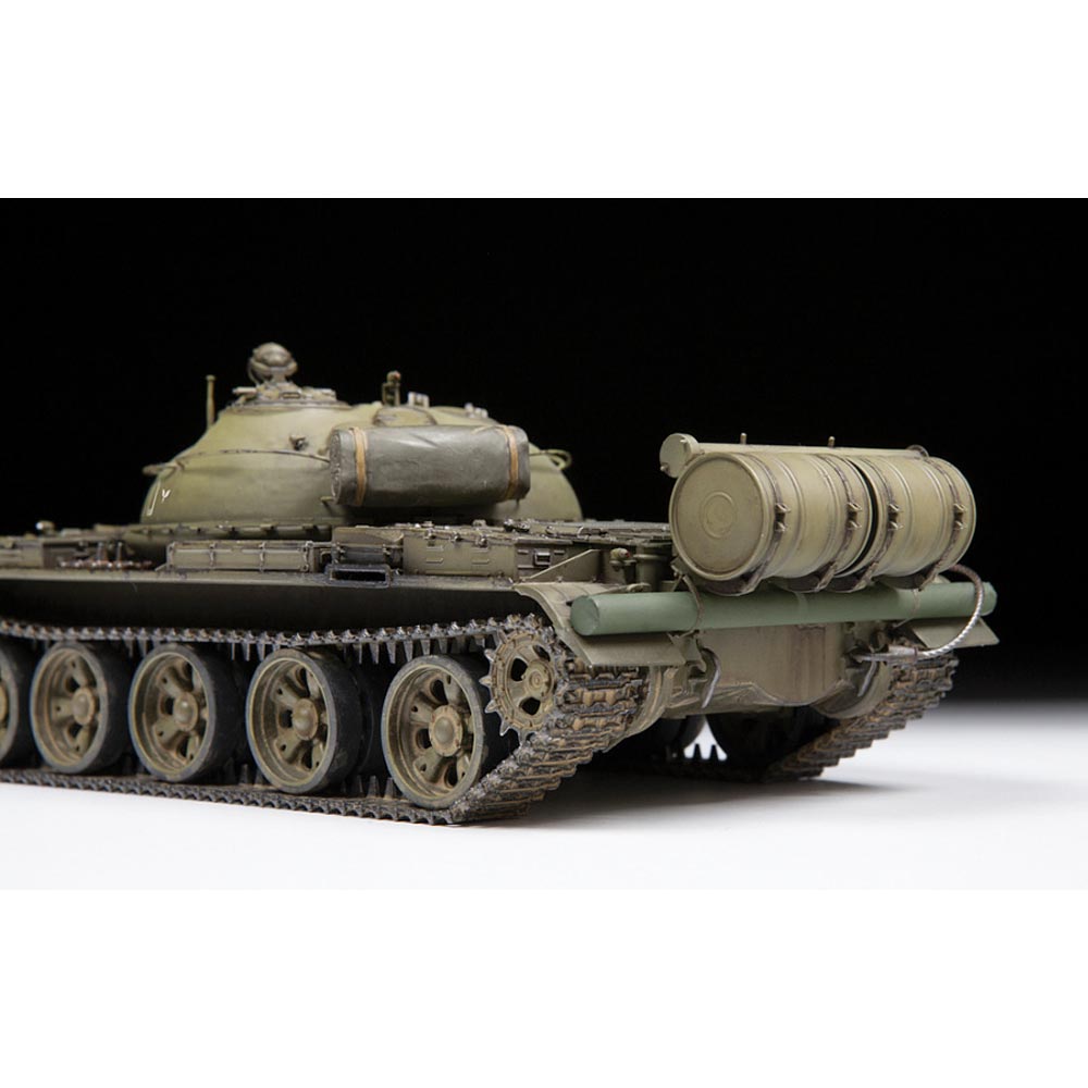Zvezda T-62 Soviet Main Battle Tank 1:35 Model Kit 3622