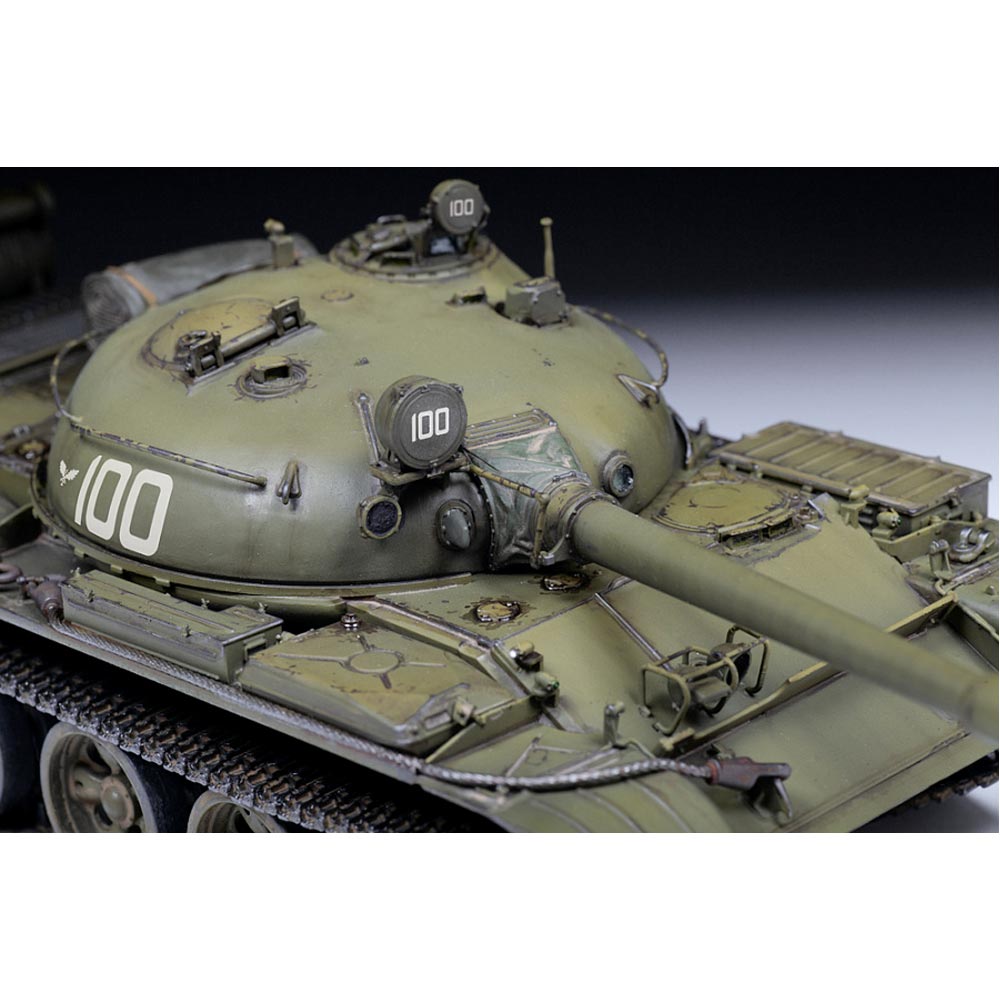 Zvezda T-62 Soviet Main Battle Tank 1:35 Model Kit 3622