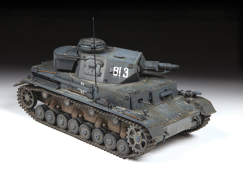 ZVEZDA 3641 Panzer IV Ausf E (Sd.kfz.161/2) 1:35 Tank Model Kit