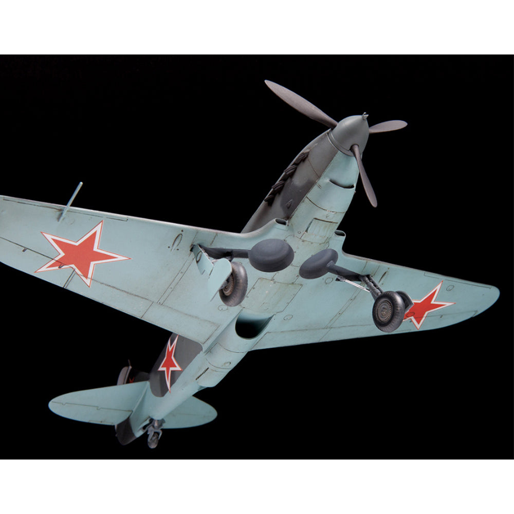 Zvezda 4833 Lavochkin LaGG3 WWII Fighter 1:48 Model Kit